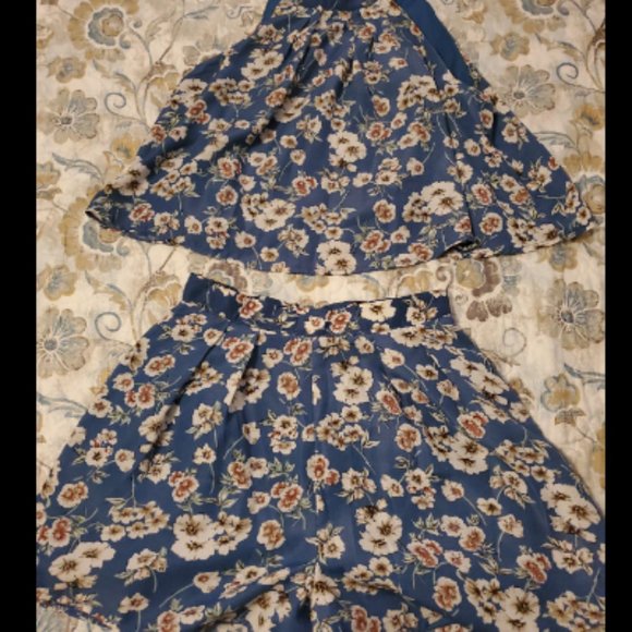 Dresses & Skirts - Two Piece Set